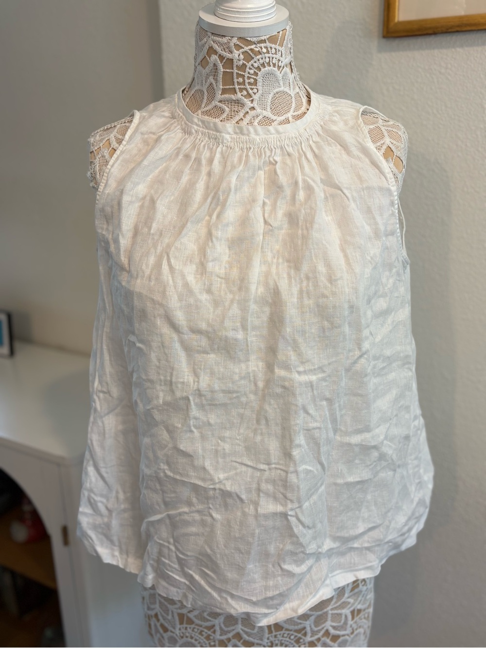 Benetton 100% Linen High Neck Shell Tank- size M